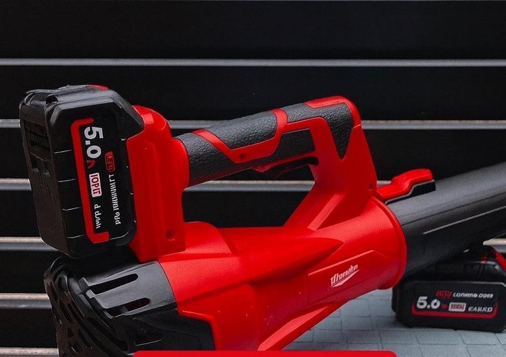 Milwaukee AKU puhač za lišće